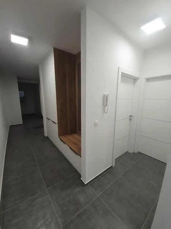Apartmen V Vir