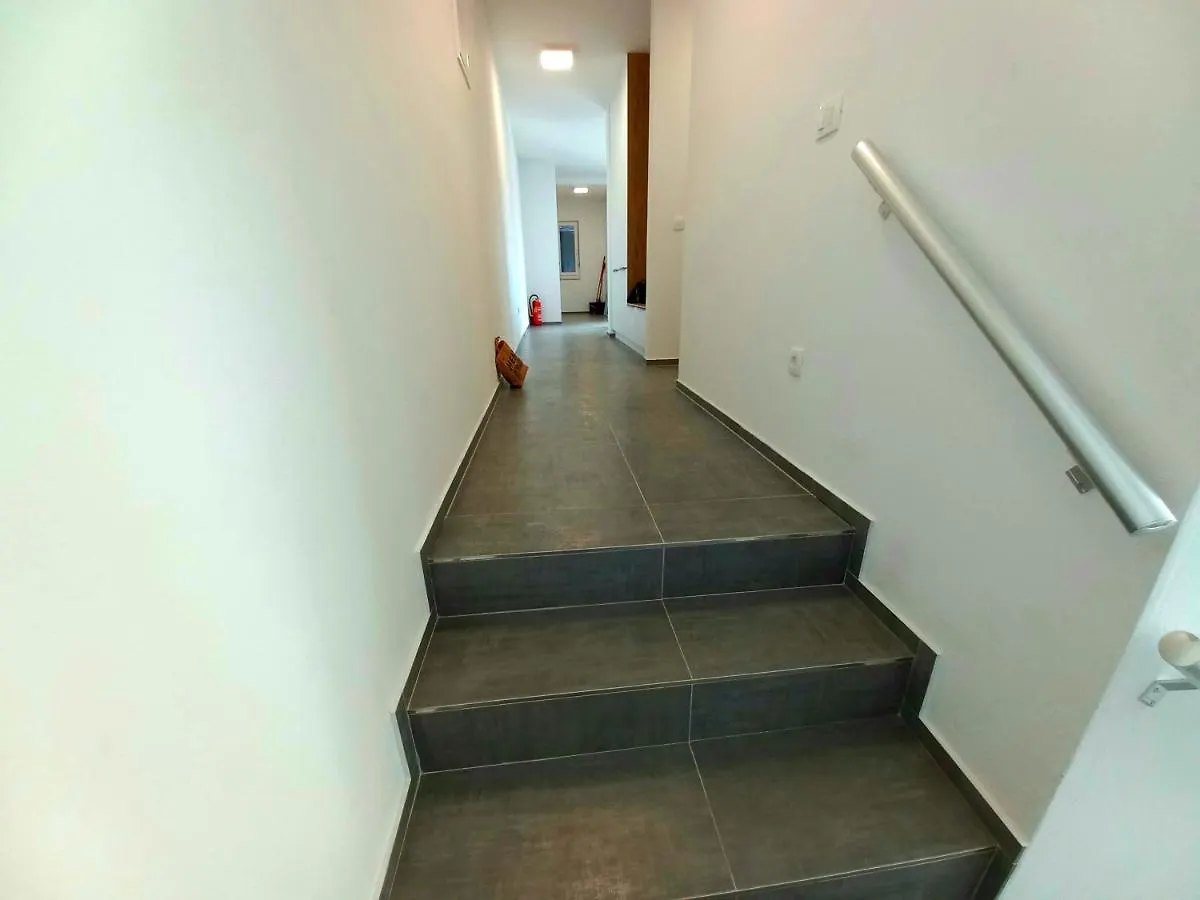 Apartmen V Vir