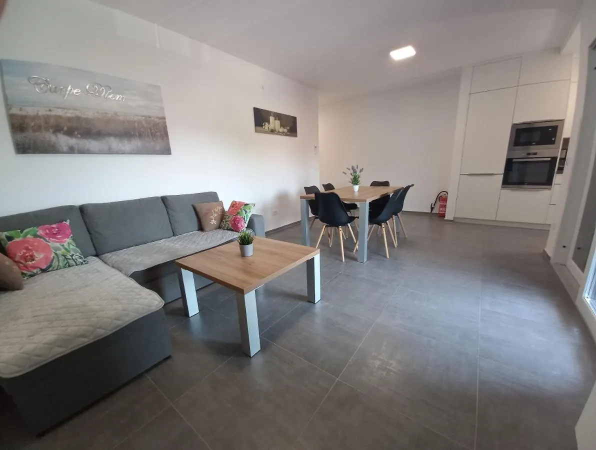 Apartmen V Vir