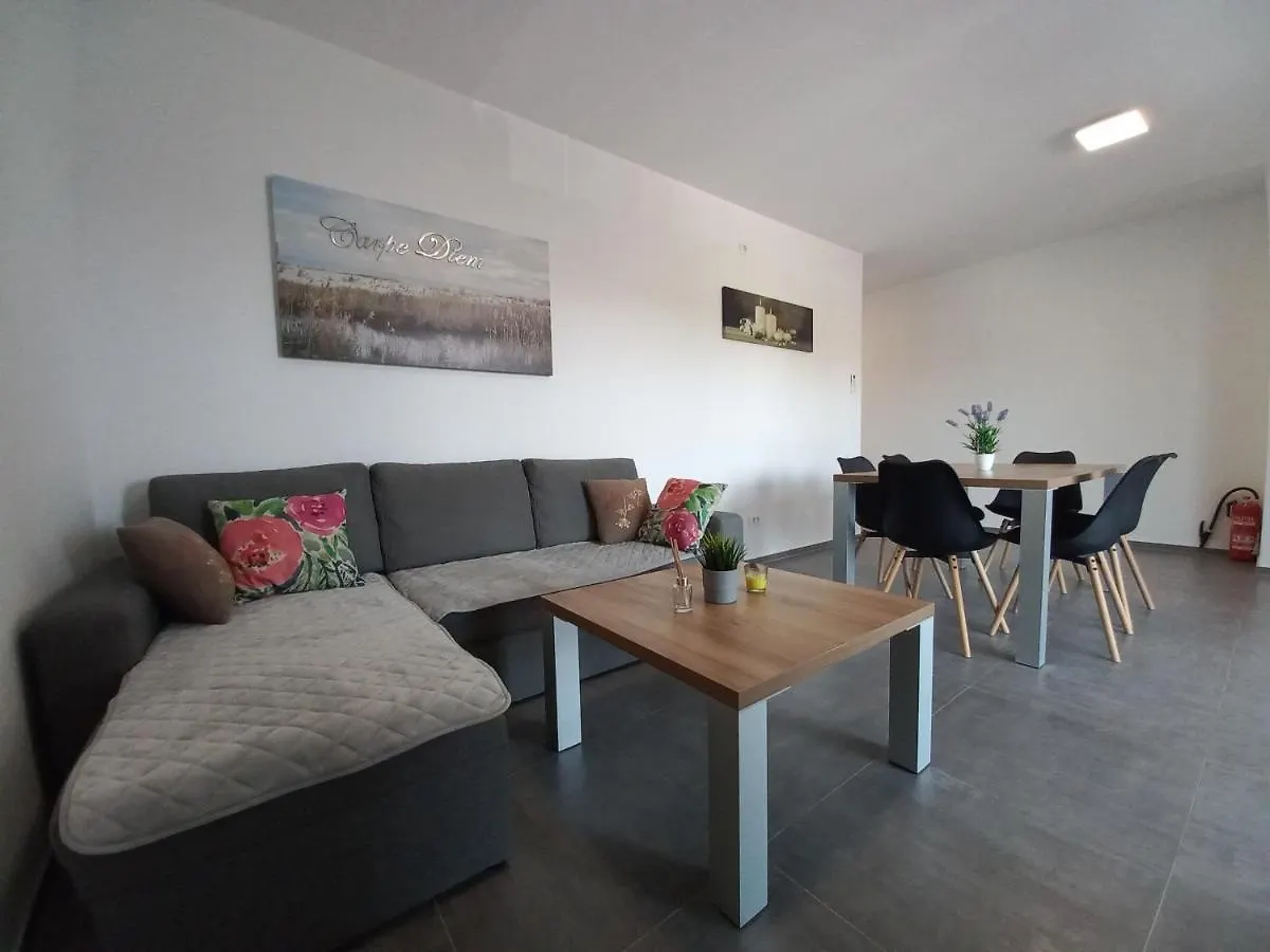 Apartament Apartmen V Vir